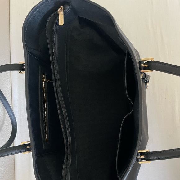 Michael Kors Jet Set Large Saffiano Tote Black - Picture 2 of 6